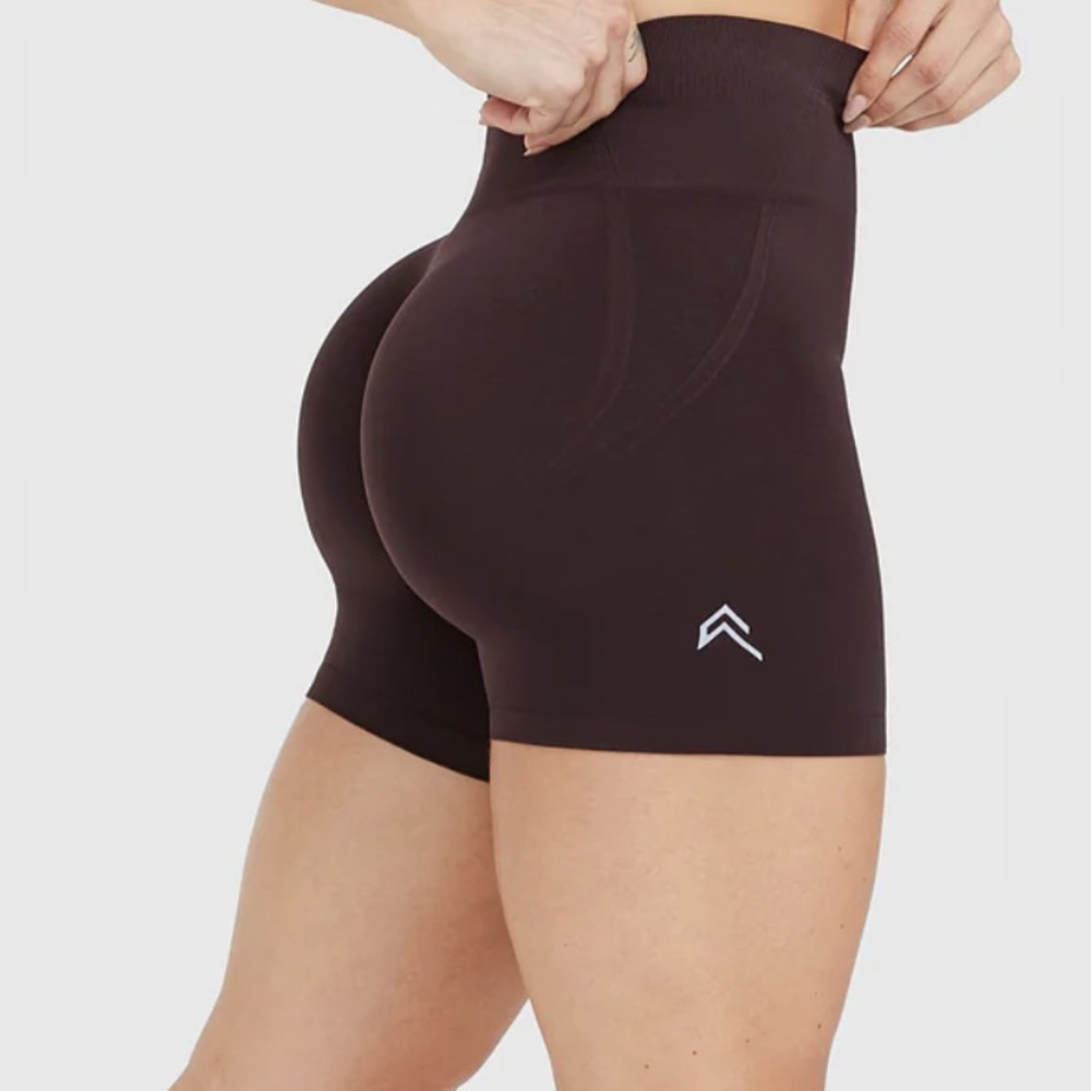 Oner Active Effortless Shorts in Cocoa
